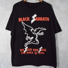 画像1: Black Sabbath "WE SOLD OUR SOUL FOR ROCK 'N' ROLL" ヘヴィメタルバンドTシャツ  (1)