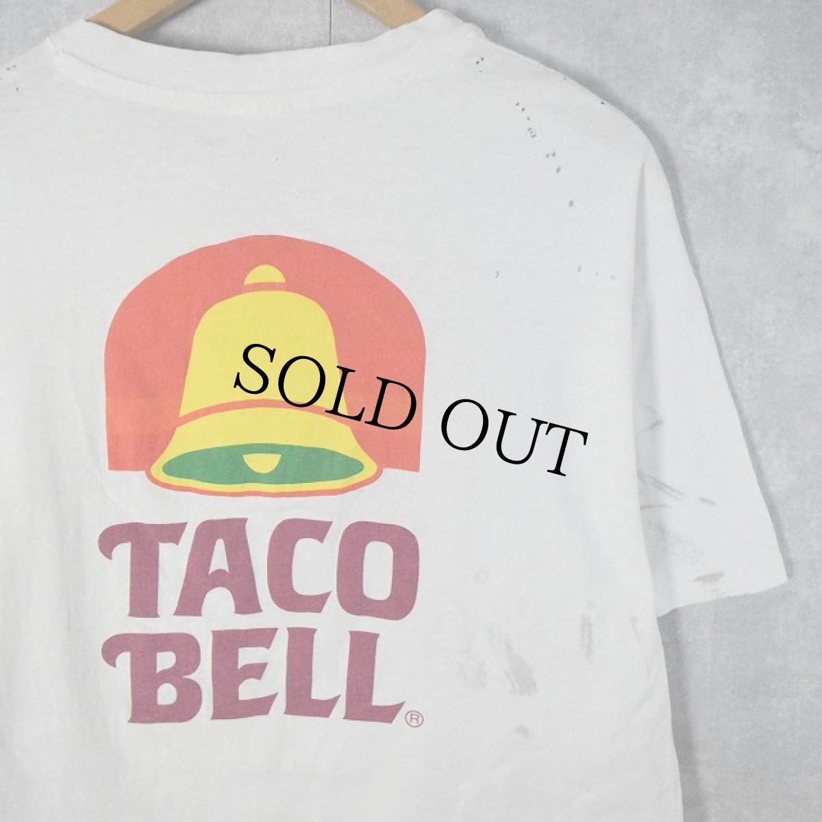 画像1: 90's TACO BELL "On the Ball" ファーストフードチェーン ロゴプリントTシャツ XL (1)
