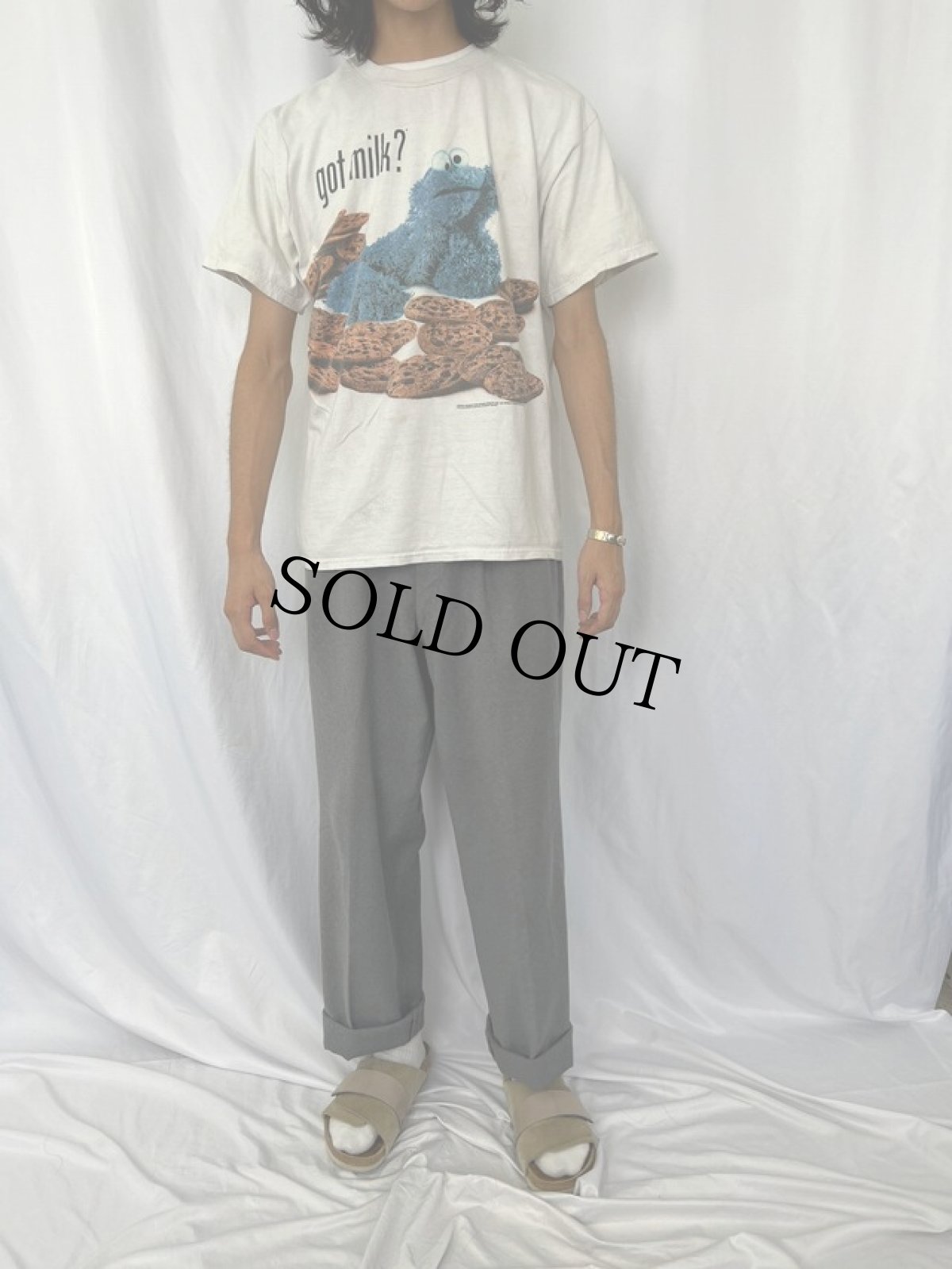 画像2: 90's COOKIE MONSTER "got milk" キャラクタープリント Tシャツ L (2)
