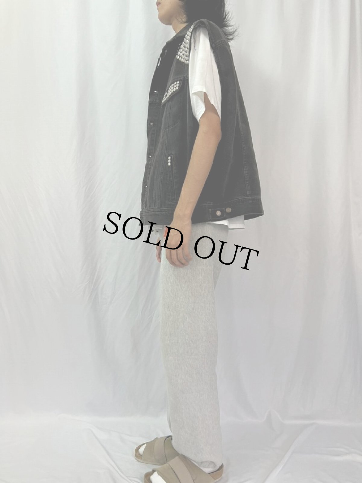 画像3: 90's Lee スタッズ×ワッペンカスタム カットオフブラックデニムベスト (3)