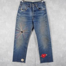 画像1: 60's〜70's LEVI'S 501 BIGE 刺繍入り デニムパンツ W28 (1)