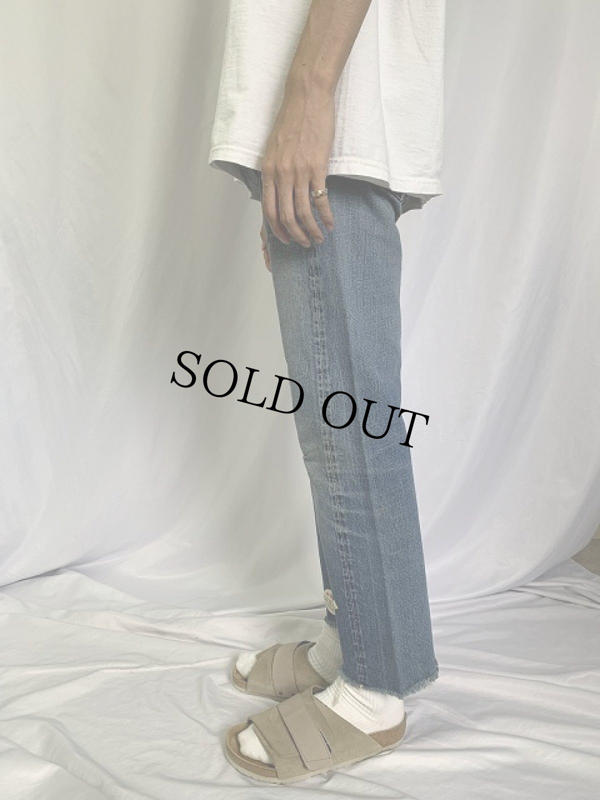 画像3: 60's〜70's LEVI'S 501 BIGE 刺繍入り デニムパンツ W28 (3)