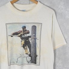 画像1: 90's Norman Rockwell USA製 "The Lineman" アートプリントTシャツ L (1)