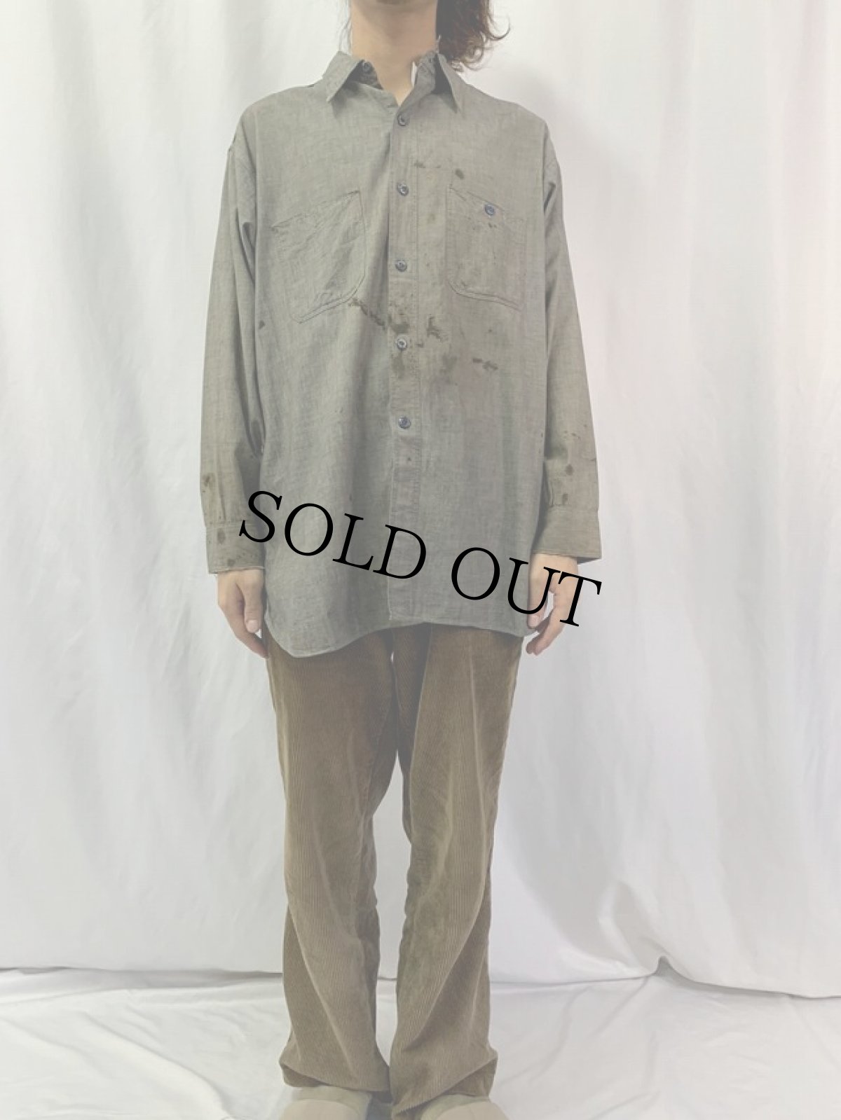 画像2: 30〜40's FIVE BROTHERS "グレシャン" マチ付き×ラッカー塗装ボタン ワークシャツ (2)