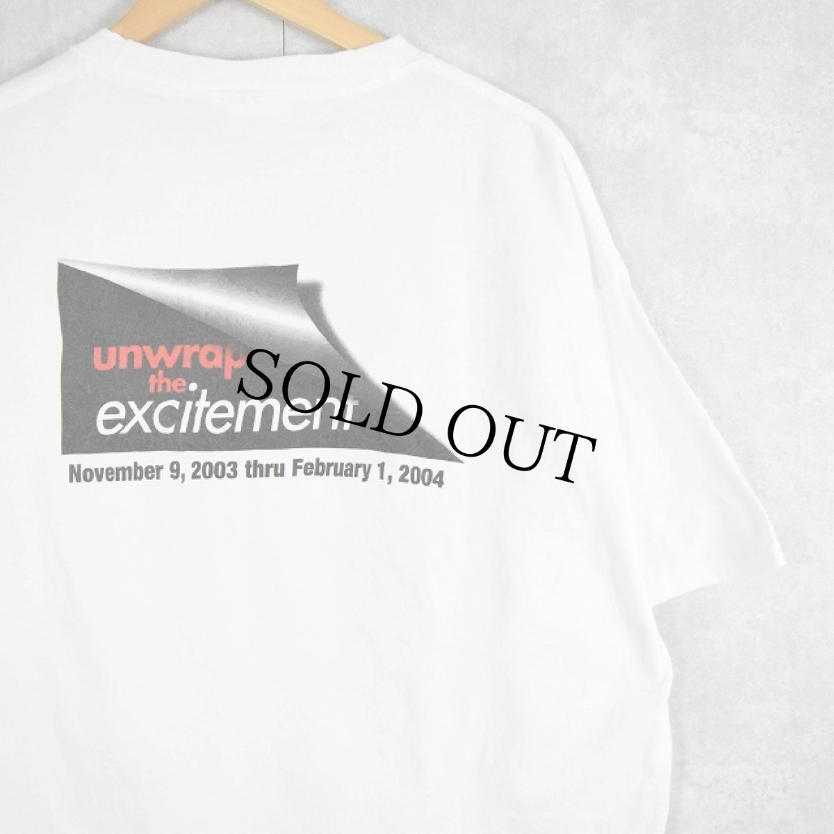 画像1: BOSE "unwrap the excitement" 音響機器メーカー ロゴプリントTシャツ XL DEADSTOCK (1)