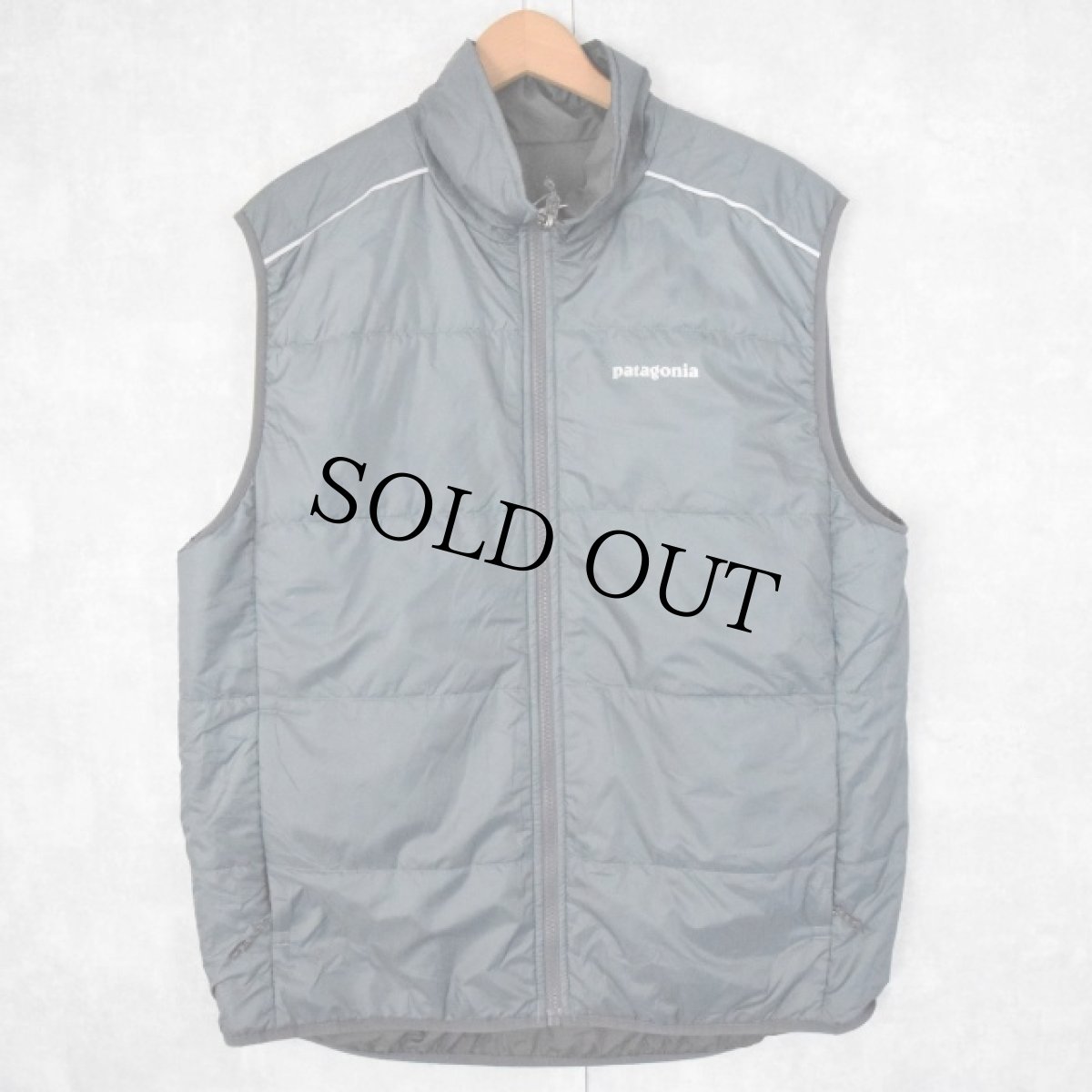 画像2: Patagonia 中綿入り リバーシブルベスト (2)