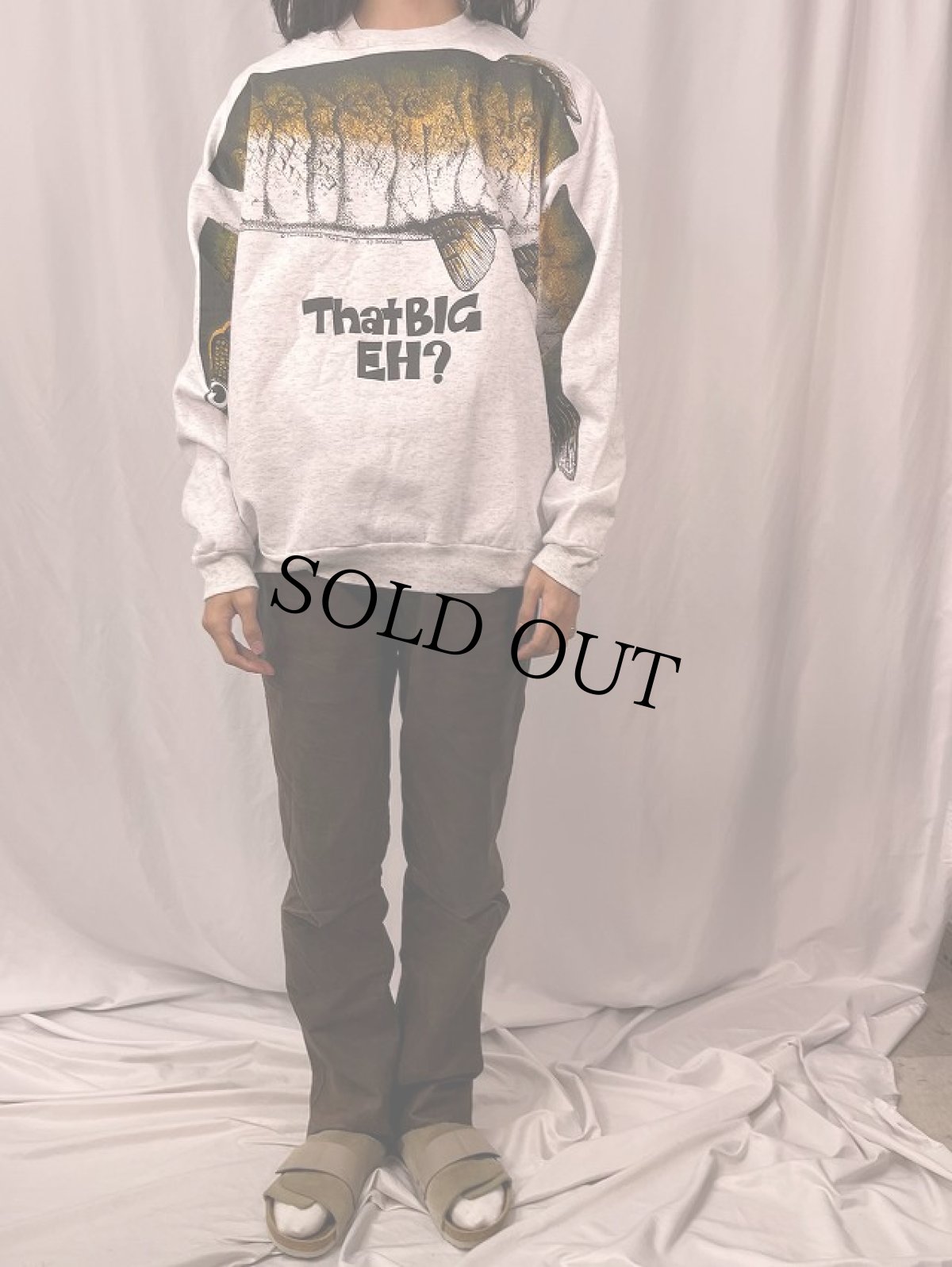 画像2: 90's CANADA製 "THAT BIG EH?" 魚 大判プリントスウェット (2)