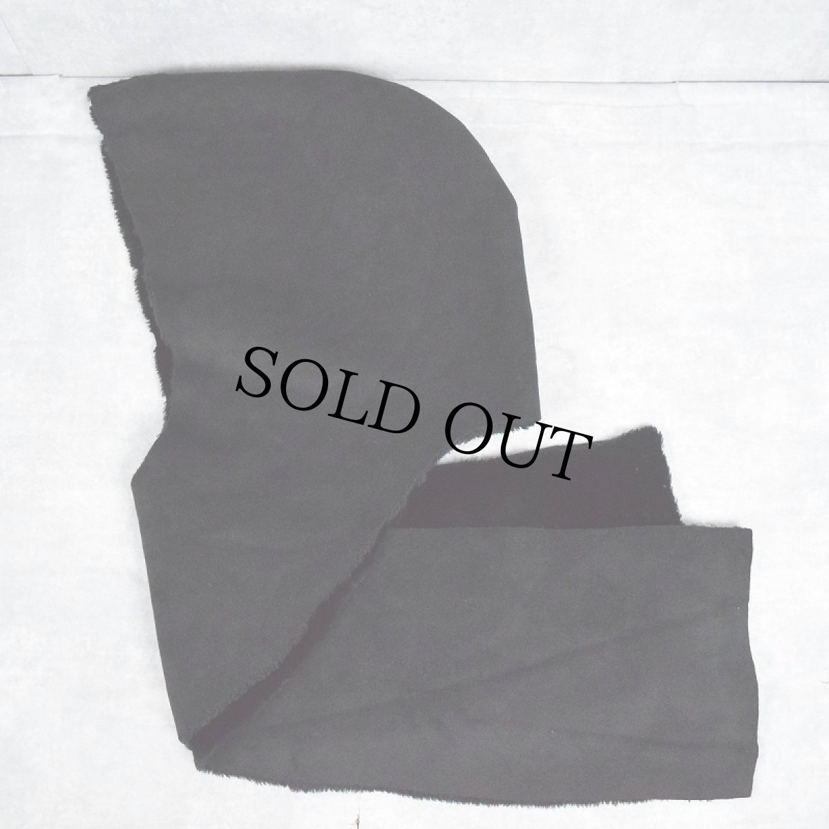 画像2: フェイクムートン フードマフラー BLACK (2)