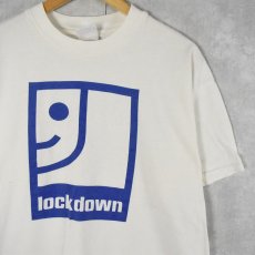 画像1: 【お客様お支払処理中】"lockdown" グッドウィルロゴパロディ プリントTシャツ XL (1)