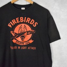 画像1: 70〜80's USA製 "FIREBIRDS ATKRON 304" 軍隊プリントTシャツ BLACK L (1)