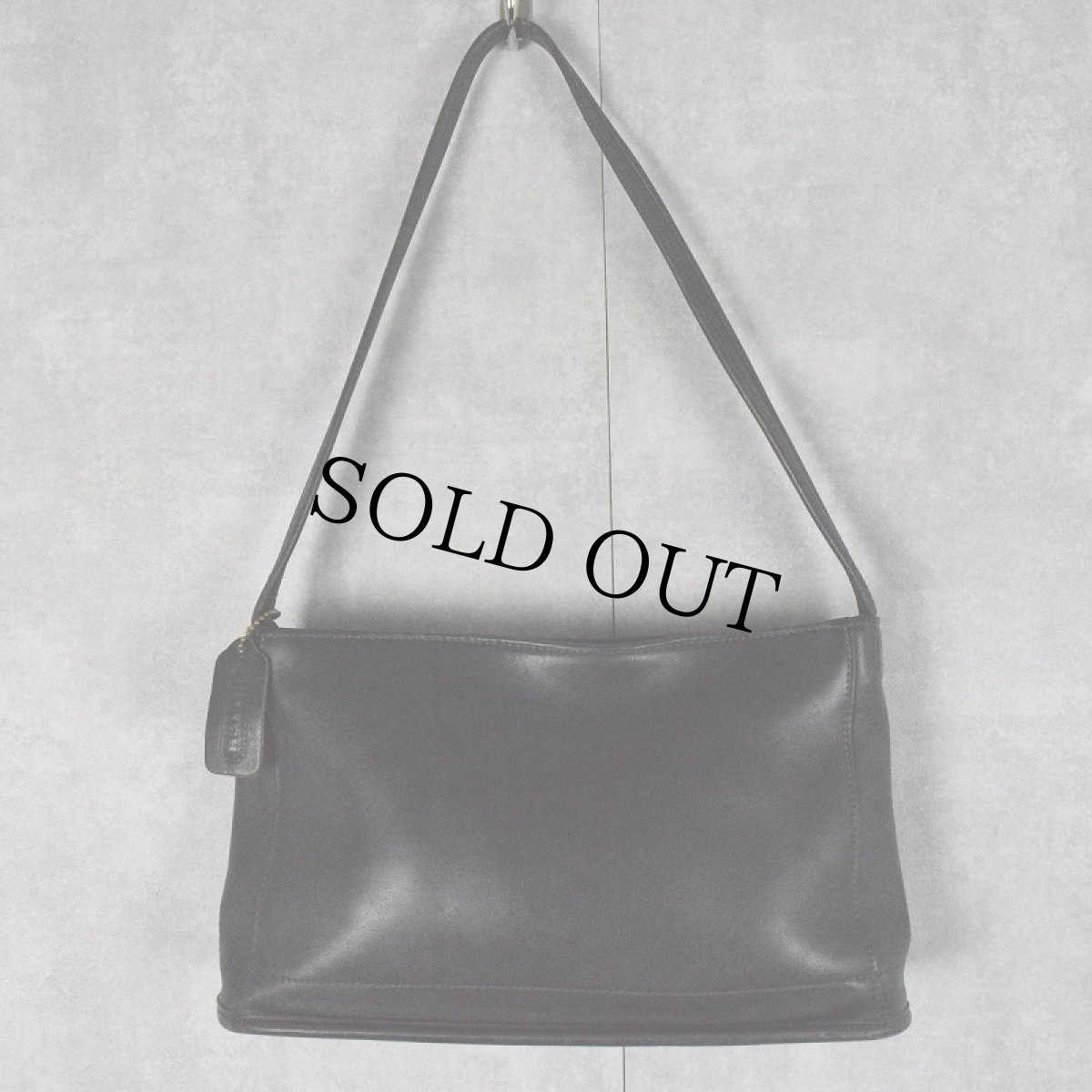 画像2: 90's COACH レザーショルダーバッグ (2)