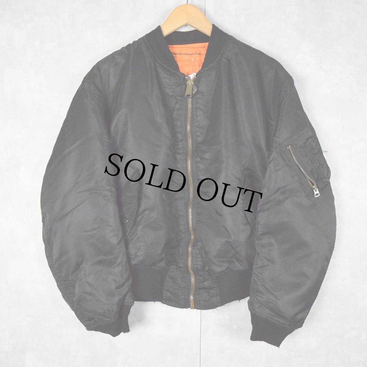 画像1: 民間品 ALPHA INDUSTRIES,INC. MA-1 フライトジャケット LARGE (1)