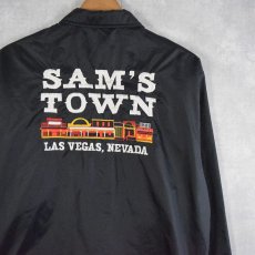 画像1: 80's Hilton USA製 "SAM'S TOWN" 刺繍入り ナイロンコーチジャケット BLACK S (1)