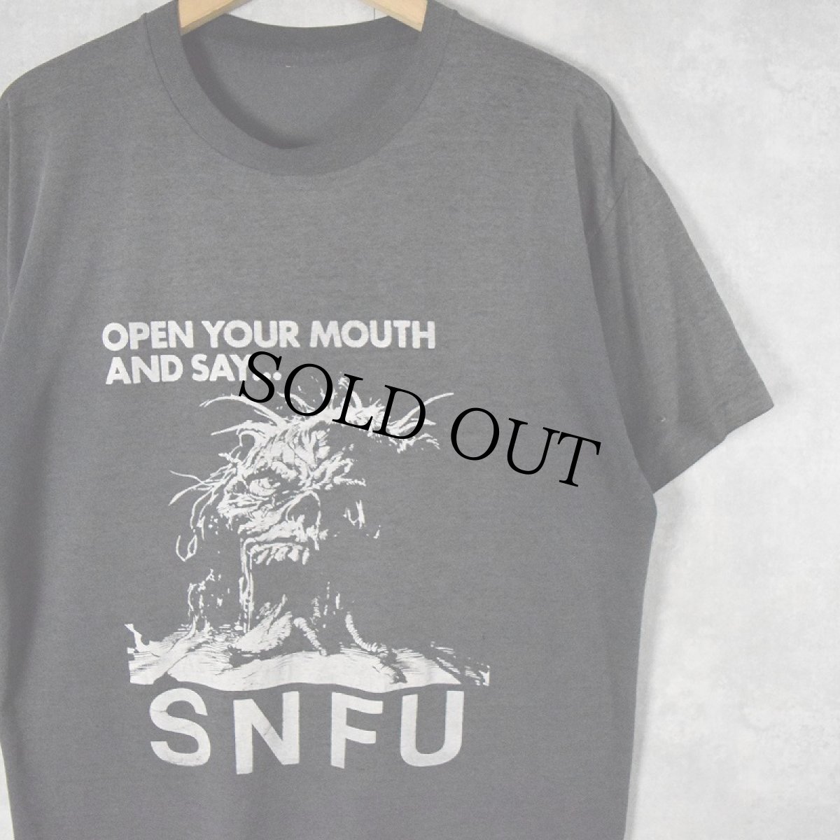画像1: 【SALE】 90's SNFU ハードコアパンクロックバンドイラストプリントTシャツ BLACK (1)