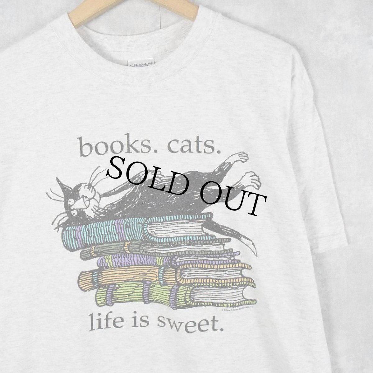 画像1: Edward Gorey "books. cats. life is good." 猫イラストTシャツ L (1)