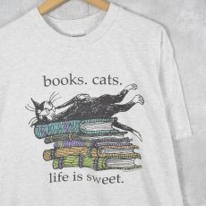 画像1: Edward Gorey "books. cats. life is good." 猫イラストTシャツ L (1)
