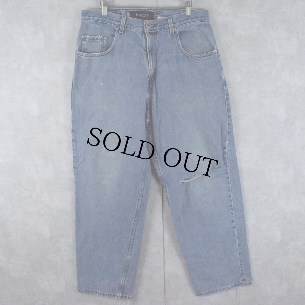 画像1: 90's Levi's SILVER TAB "baggy " デニムパンツ W35 (1)