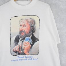 画像1: 90's Mike Scovel USA製 "Around this place, nobady plays with a full deck!" イラストプリントTシャツ XL (1)