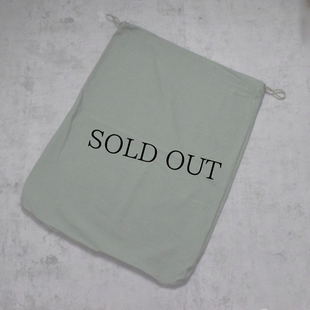 画像2: 00's U.S.ARMY ステンシル入り ランドリーバッグ DEADSTOCK (2)