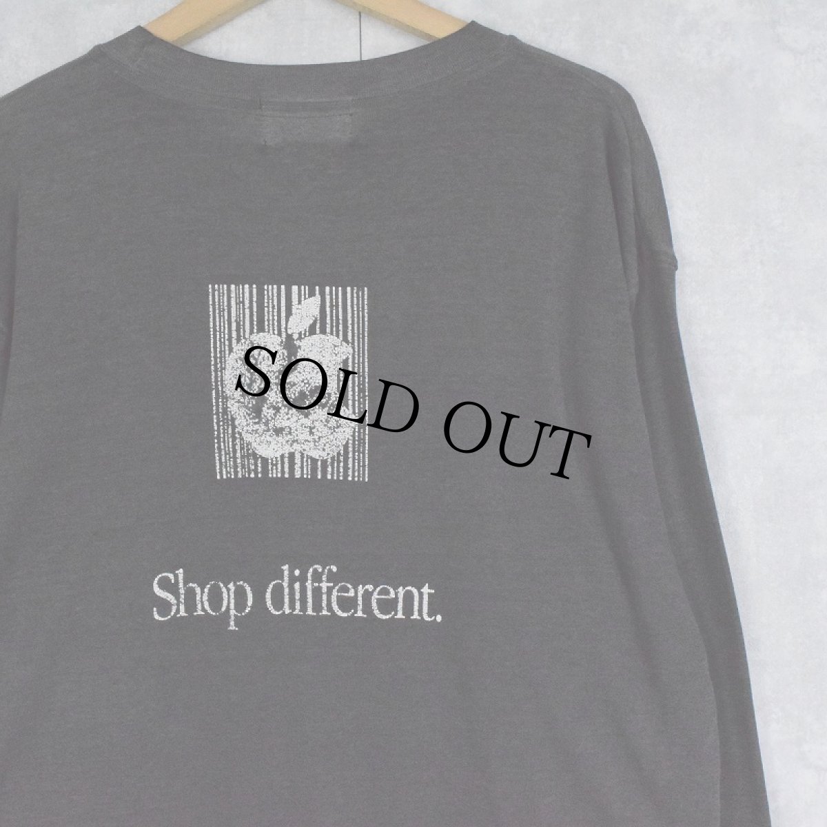 画像1: Apple "Shop different." ロゴプリントロンT (1)
