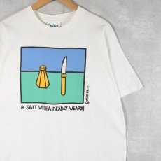 画像1: 90's grimm CANADA製 "A SALT WITH A DEADLY WEAPOM" シュールイラストプリントTシャツ (1)