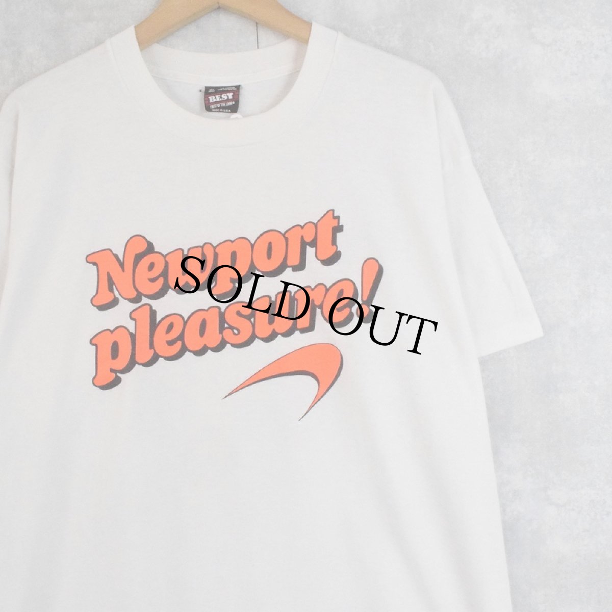 画像1: 90's USA製 "Newport pleasure!" ロゴプリントTシャツ XL (1)
