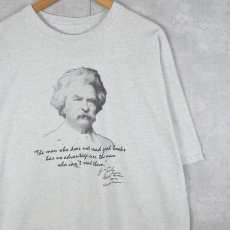 画像1: Mark Twain "The man who does not..." 小説家プリントTシャツ (1)