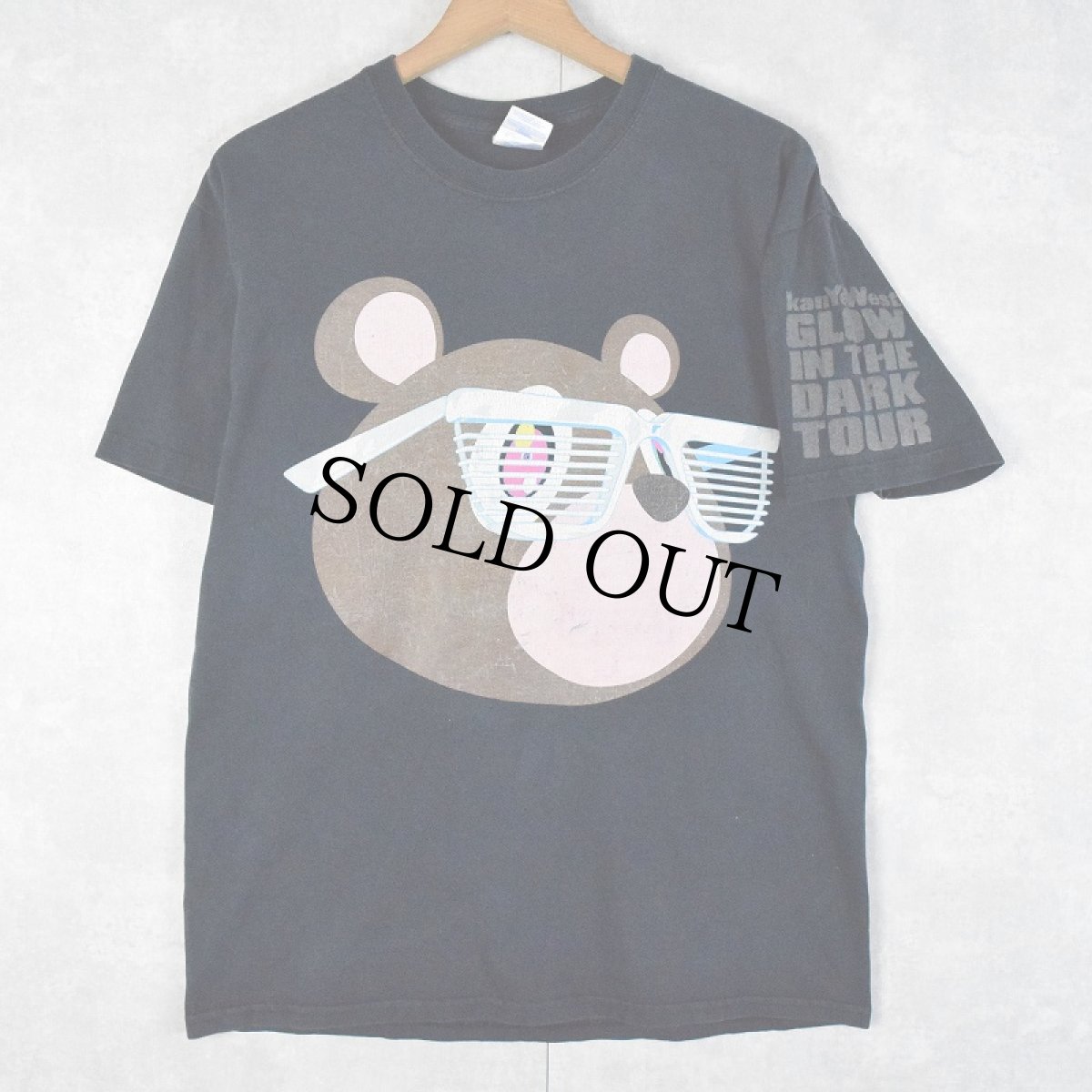 画像1: 2000's Kanye West "GLOW IN THE DARK TOUR" ヒップホップTシャツ M (1)