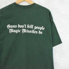 画像2: 2000's JINX "Guns Don't Kill People Magic Missiles Do" プリントTシャツ L (2)