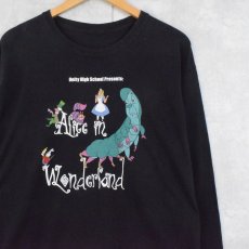 画像1: Alice in Wonderland "Unity High School Presents" キャラクターイラストプリントTシャツ BLACK (1)