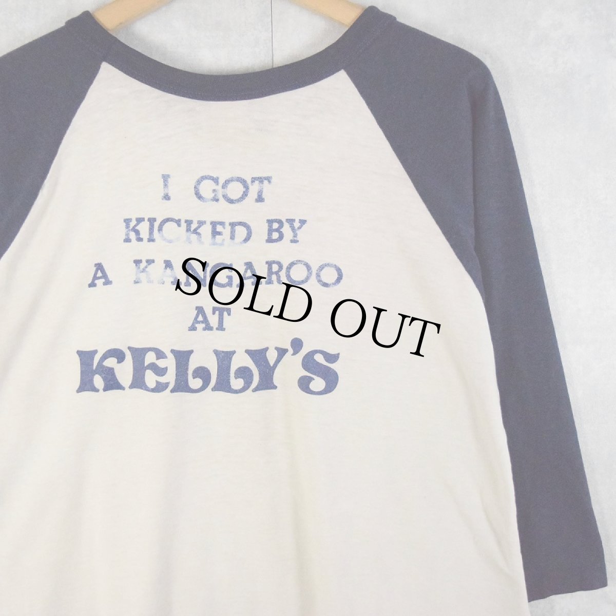 画像2: 70's FOSTER'S LAGER ポケット付き ビールメーカー ラグランTシャツ L (2)