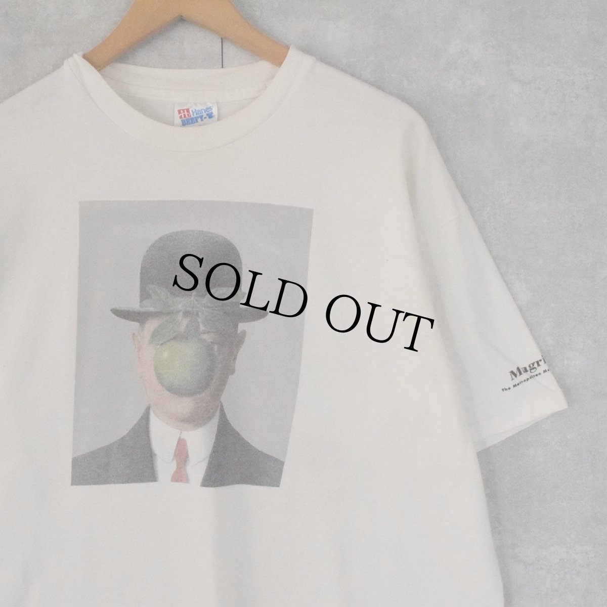 画像1: 90's Rene Magritte USA製 "the son of man" アートプリントTシャツ XL (1)