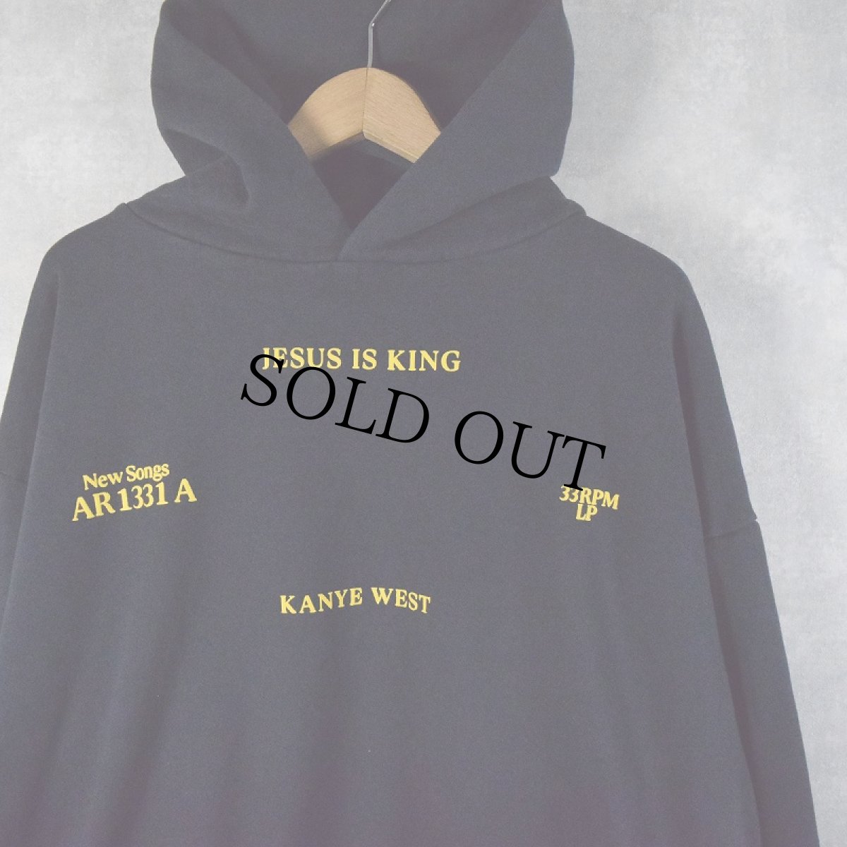 画像1: Kanye West "JESUS IS KING" ヒップホップ スウェットフーディー BLACK (1)