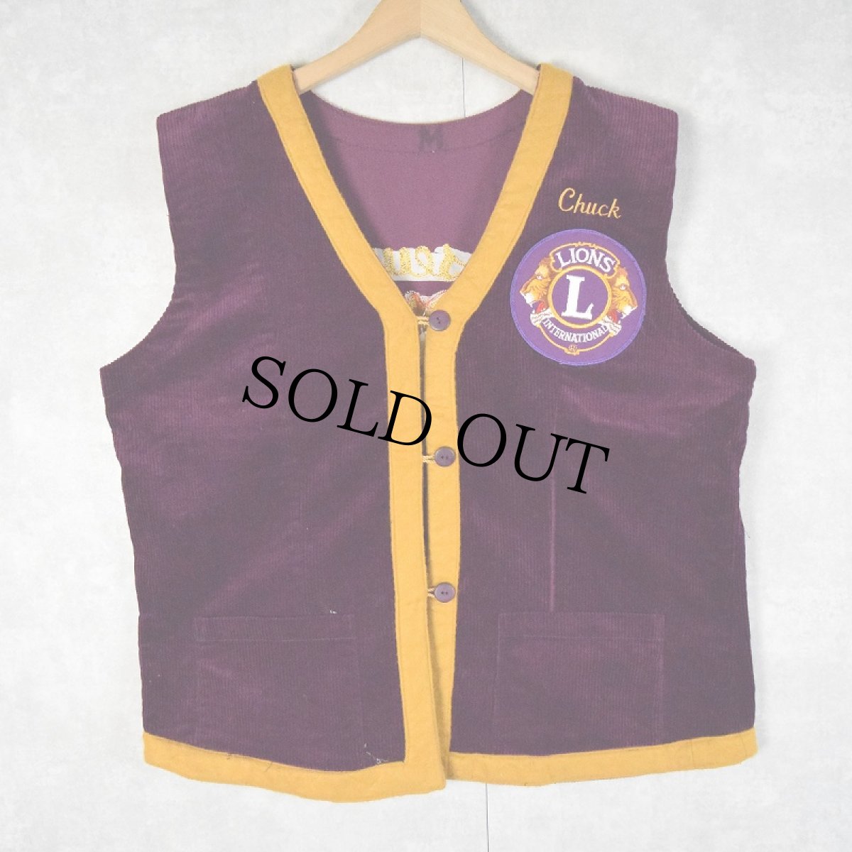 画像2: 70〜80's LIONS INTERNATIONAL チェーン刺繍 コーデュロイベスト (2)