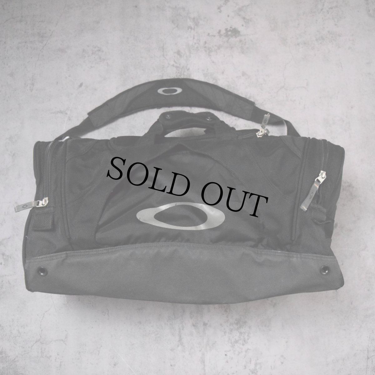 画像1: 【SALE】 OAKLEY ロゴプリント ボストンバッグ (1)