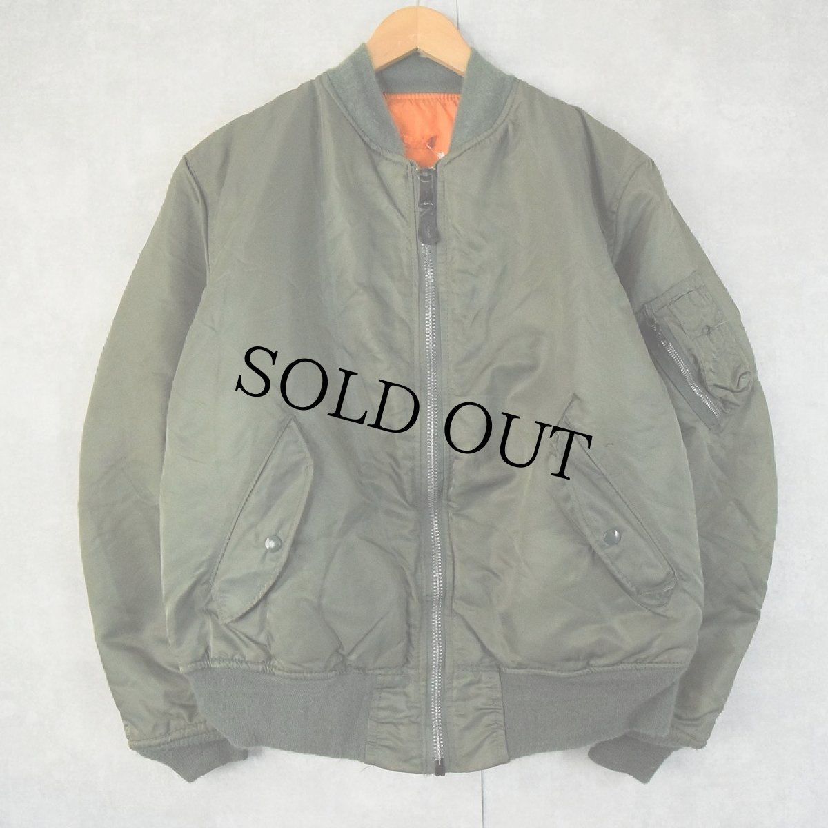 画像1: 民間品 90's ALPHA INDUSTRIES,INC. MA-1 フライトジャケット MEDIUM (1)