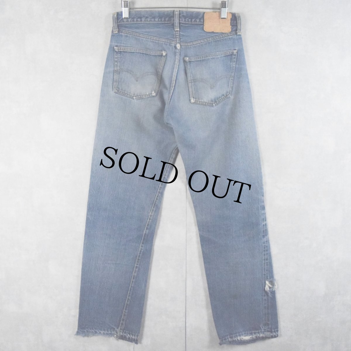 画像2: 60〜70's LEVI'S 501 BIGE デニムパンツ W29 (2)
