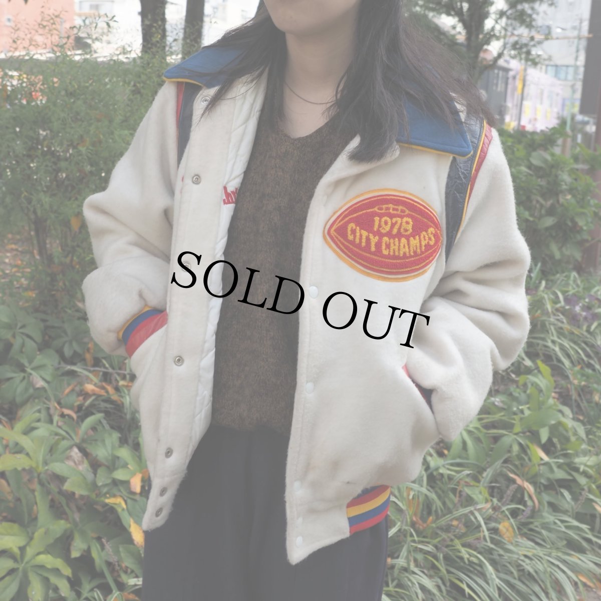 画像2: 60's Vネックモヘアニットセーター (2)