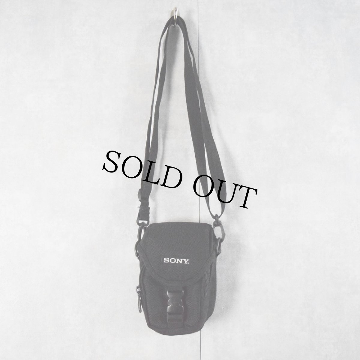 画像2: SONY ロゴパッチ付き カメラバッグ (2)