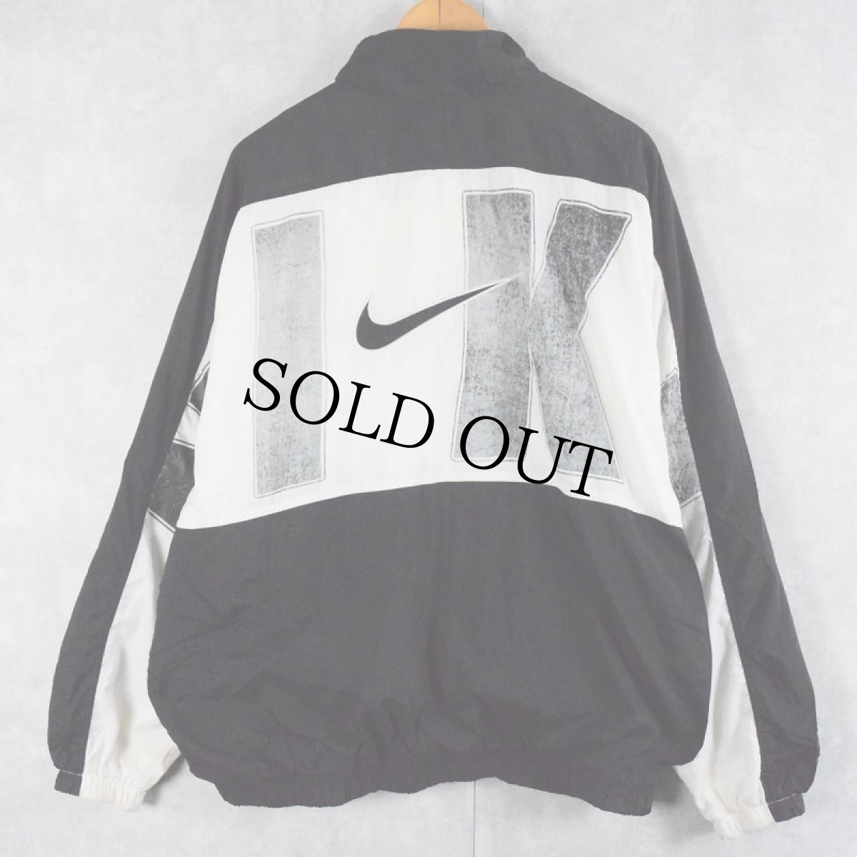 画像2: 2000's NIKE ロゴ刺繍 切り替えデザイン ナイロンジャケット XXL (2)