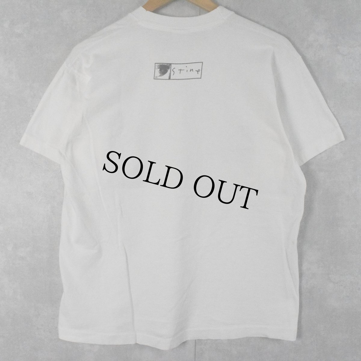 画像2: 90's Richard Stine USA製 "when is it we're supposed to get our rocks off ?" アートプリントTシャツ L (2)