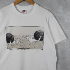 画像1: 90's Richard Stine USA製 "when is it we're supposed to get our rocks off ?" アートプリントTシャツ L (1)