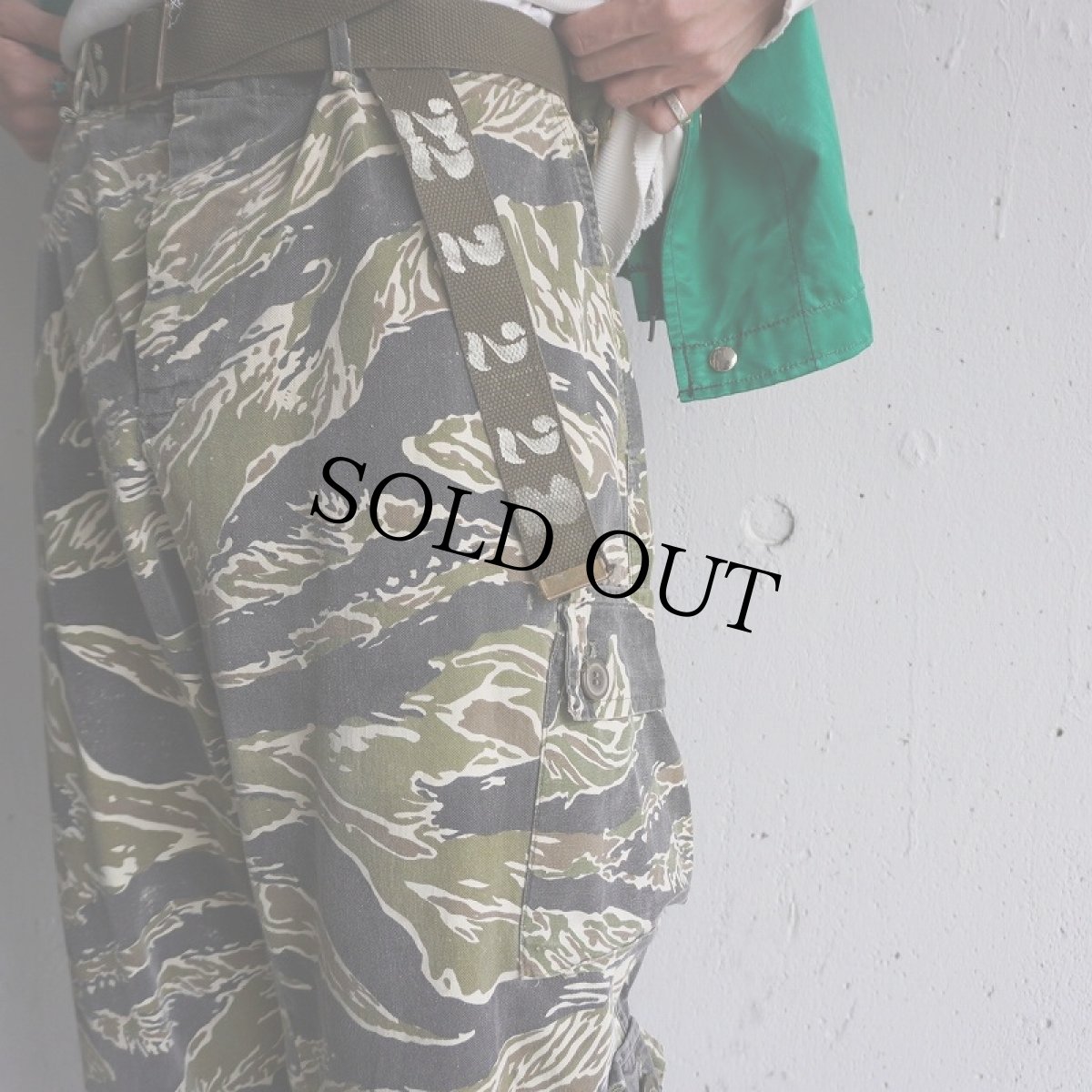 画像3: 60's "John Wayne Type" ベトナムタイガーストライプ ベルト付き カーゴパンツ W39 (3)