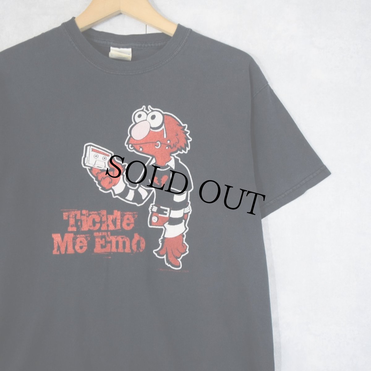 画像1: 2000's "Tickle Me Emo" キャラクターパロディTシャツ BLACK M (1)