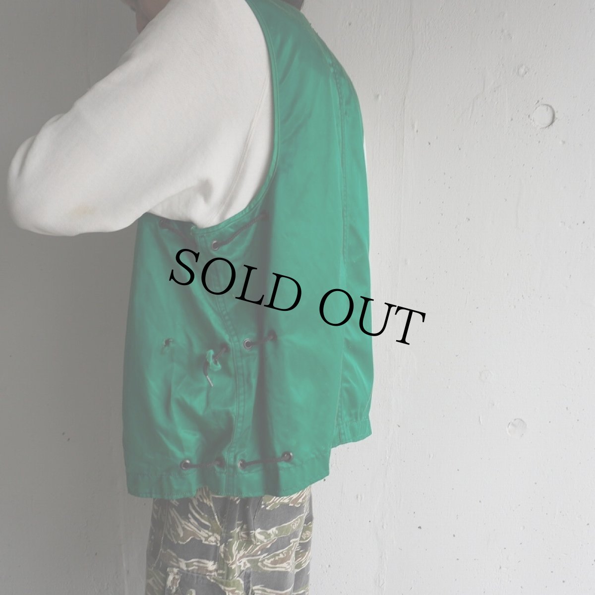 画像4: 70's U.S.NAVY GROUND CREWMAN’S コットン×レーヨンベスト SMALL-MEDIUM (4)