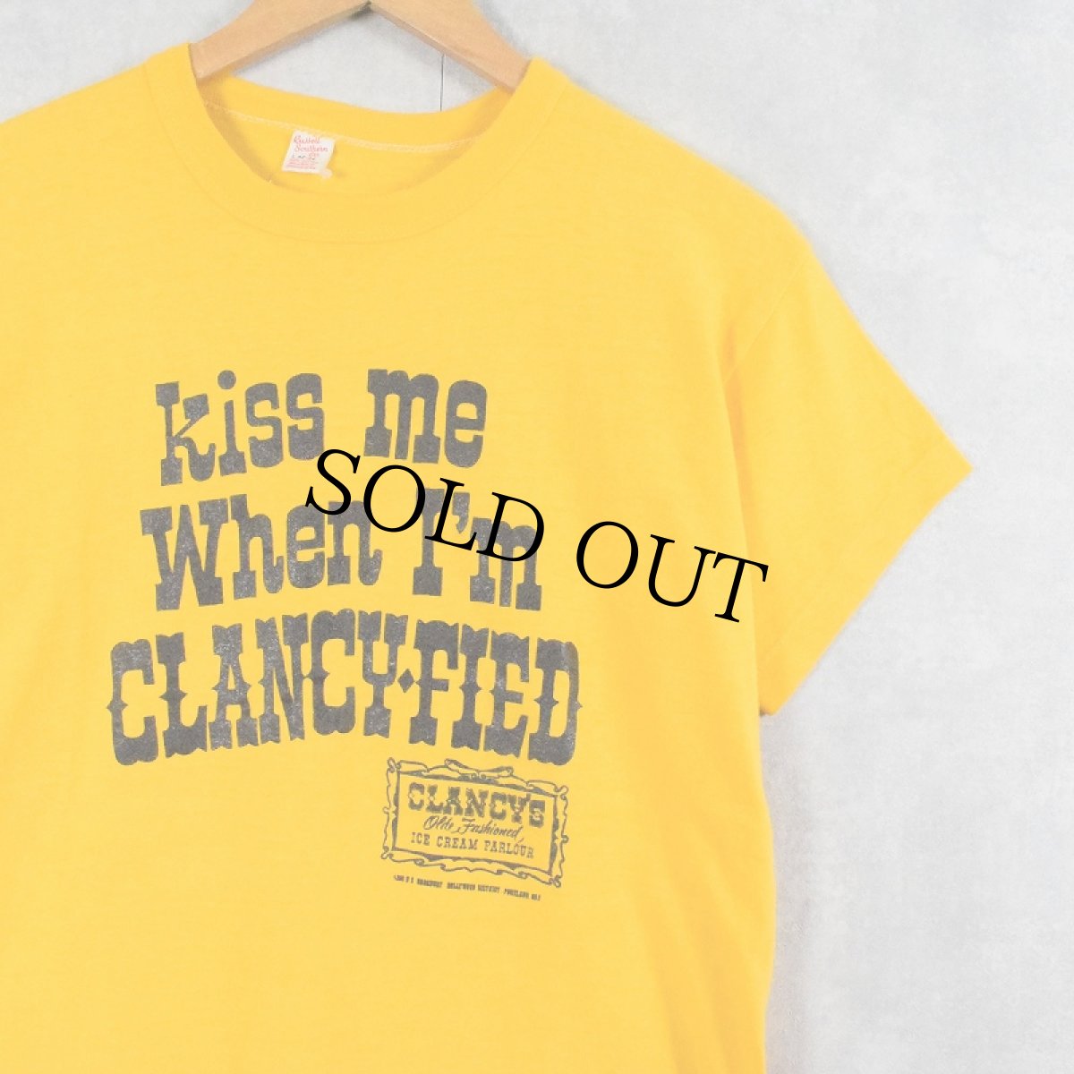 画像1: 60's Russell Southern "kiss me when I'm CLANCY FIED" プリントTシャツ L (1)