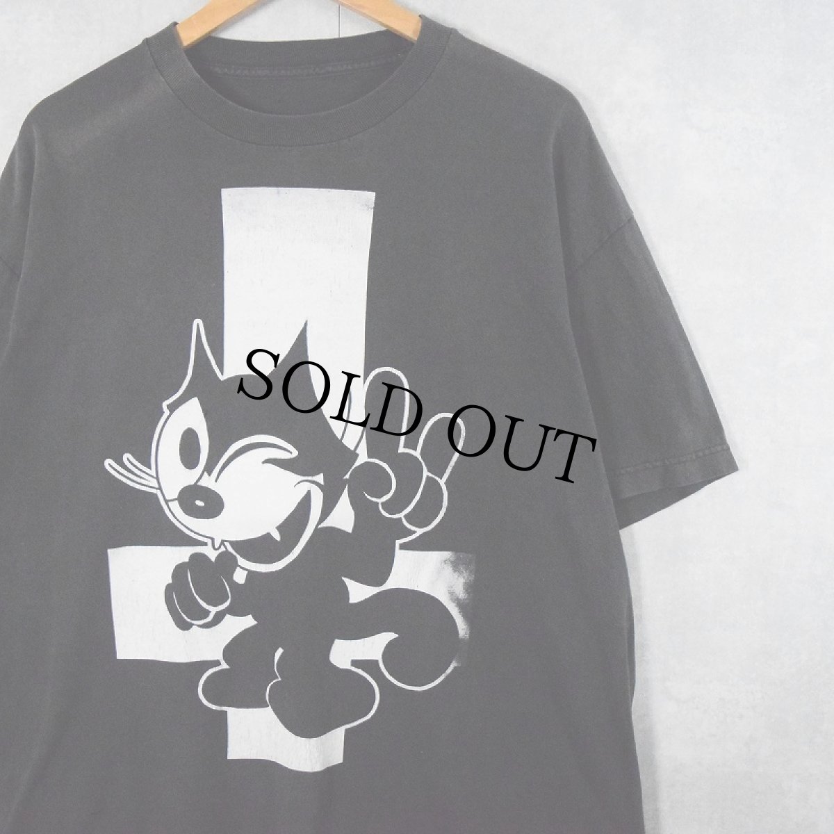 画像1: So This Is Suffering × FELIX デスコアバンド キャラクタープリントTシャツ (1)