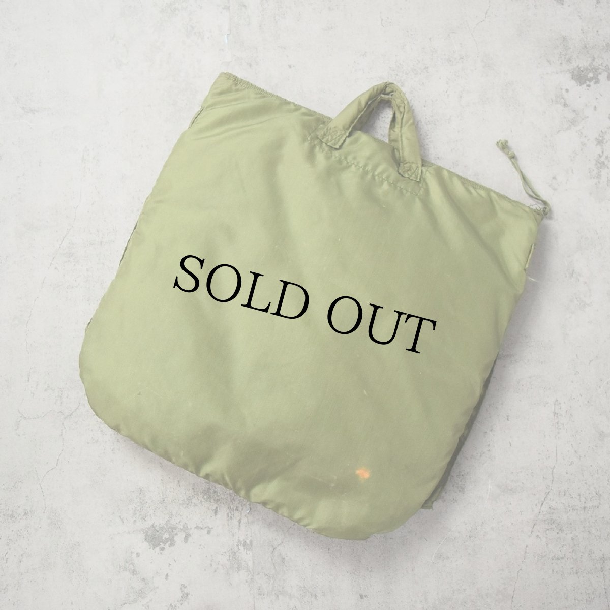 画像2: 70's U.S.ARMY ナイロン ヘルメットバッグ (2)