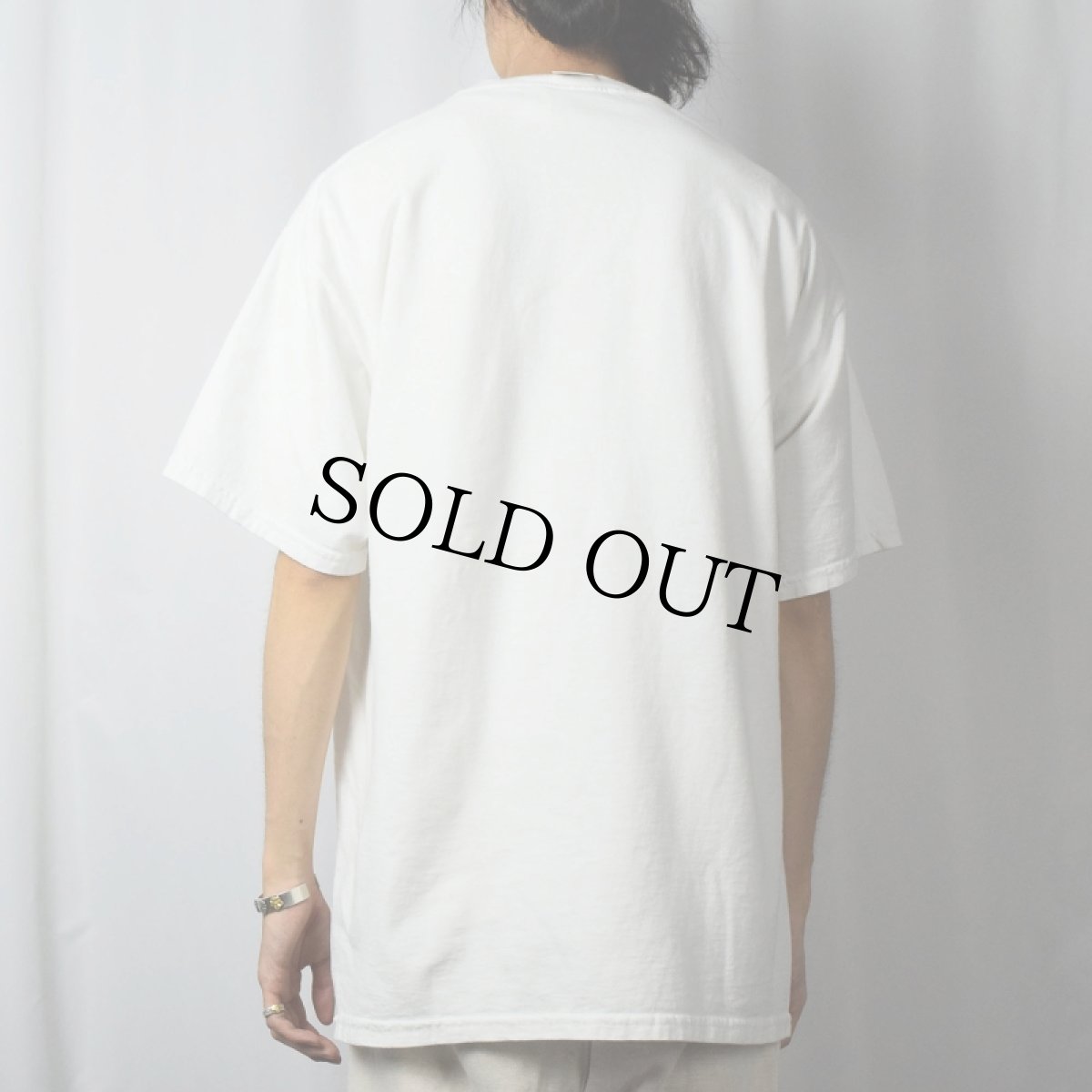 画像3: "OLD, BUT STILL SWINGIN'" シュールイラスト エロTシャツ XL (3)