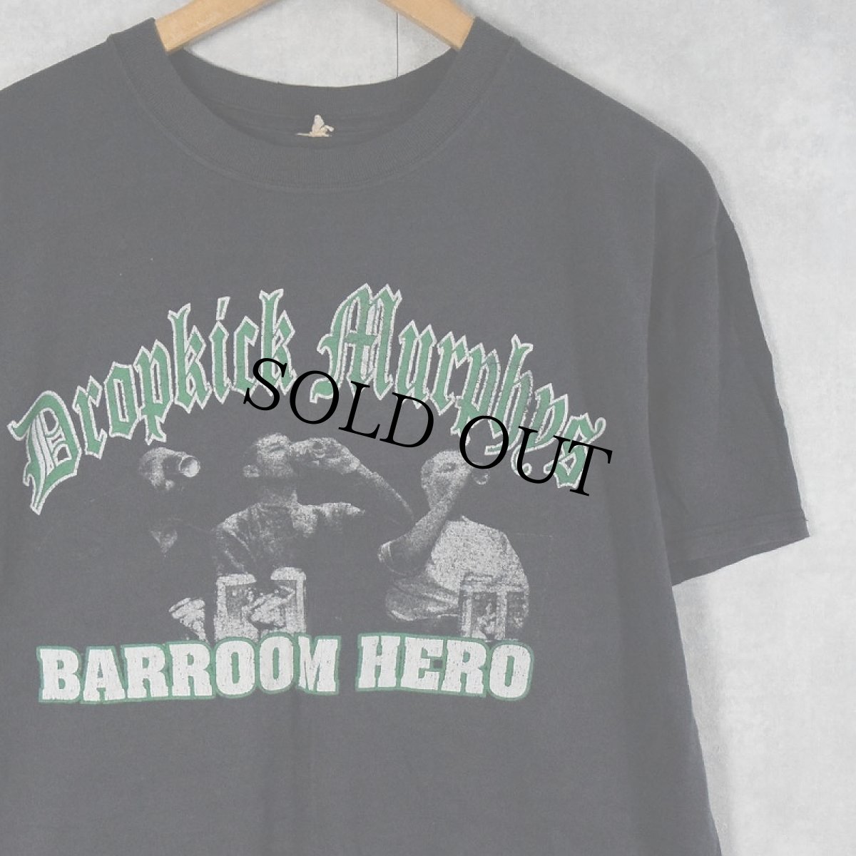 画像1: Dropkick Murphys "BARROOM HERO" ケルティック・パンク・バンドTシャツ (1)